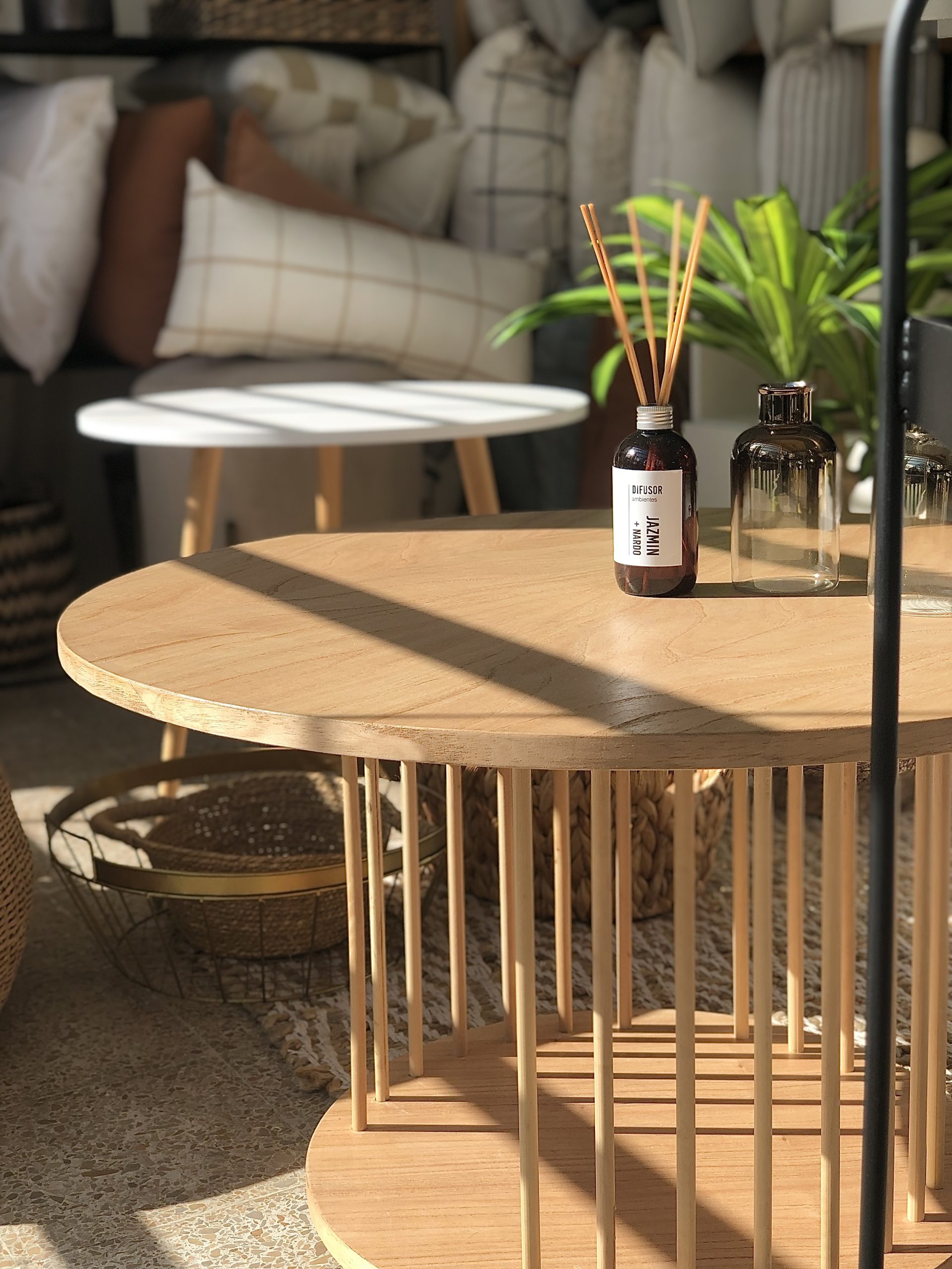 – B A S T Ø N E –