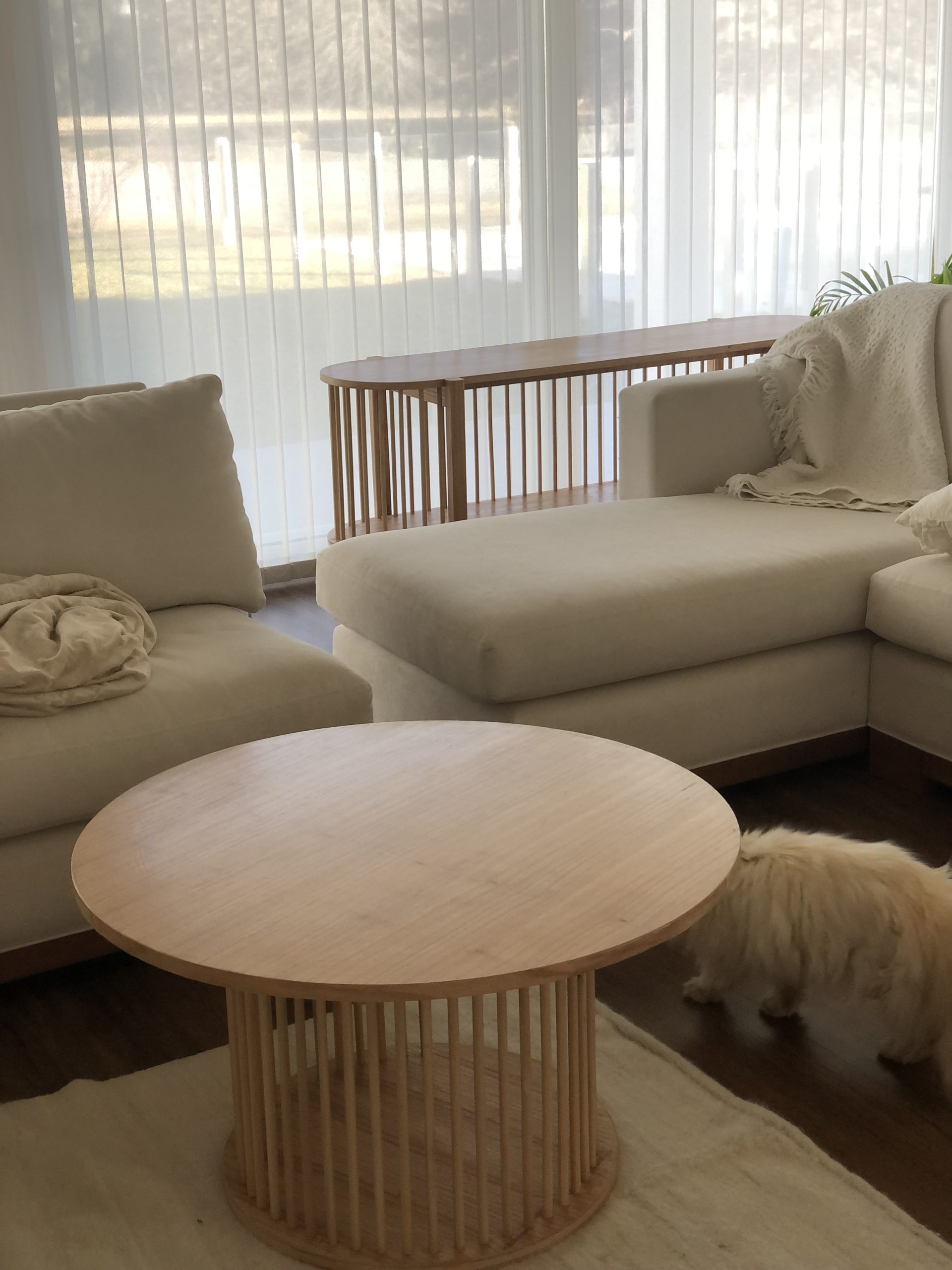 – B A S T Ø N E –